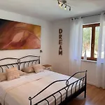 Vi La Mare - Mediterranes Apartment-feeling Mit Poolgenuss * Zadar