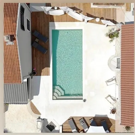 Vi La Mare With Heated Pool Apartment Zadar