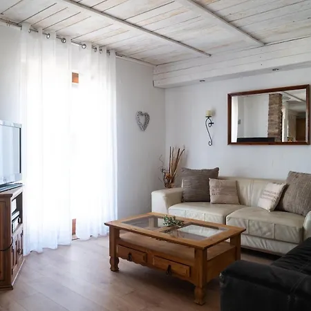 Vi La Mare With Heated Pool