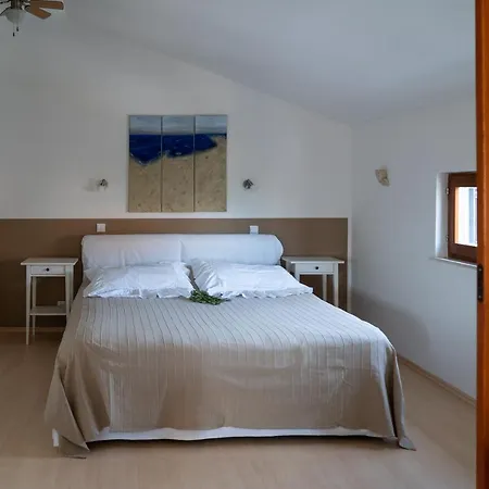 Vi La Mare With Heated Pool Apartment