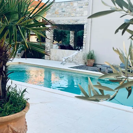 Vi La Mare With Heated Pool Zadar