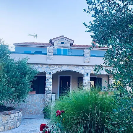 Vi La Mare With Heated Pool Zadar