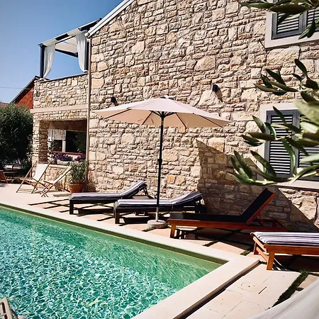 Vi La Mare With Heated Pool * زادار