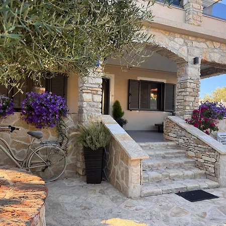 Vi La Mare - Mediterranes Apartment-feeling Mit Poolgenuss Apartmán Zadar