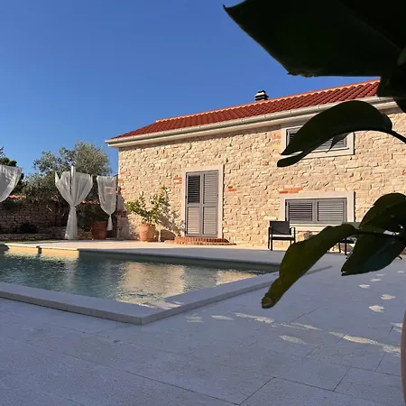 Vi La Mare - Mediterranes Apartment-feeling Mit Poolgenuss