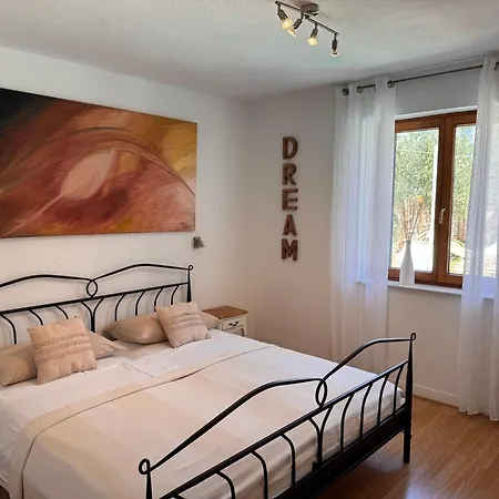 Vi La Mare - Mediterranes Apartment-feeling Mit Poolgenuss * Zara