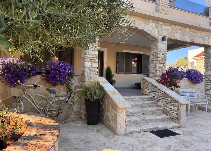 Vi La Mare - Mediterranes Apartment-feeling Mit Poolgenuss Appartement Zadar