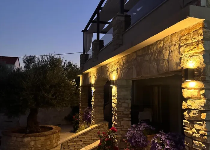 Appartamento Vi La Mare - Mediterranes Apartment-feeling Mit Poolgenuss