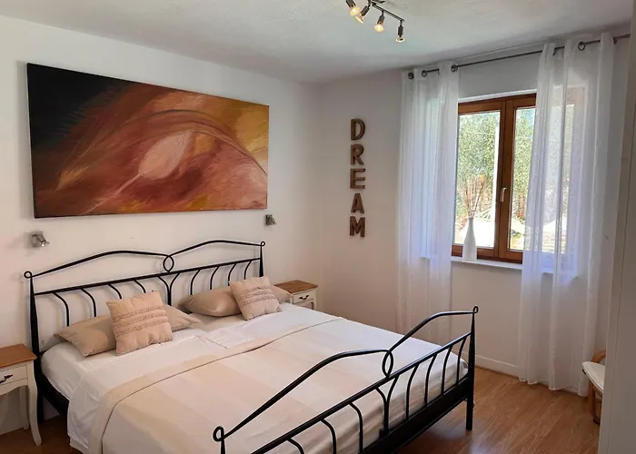 Vi La Mare - Mediterranes Apartment-feeling Mit Poolgenuss * Zara