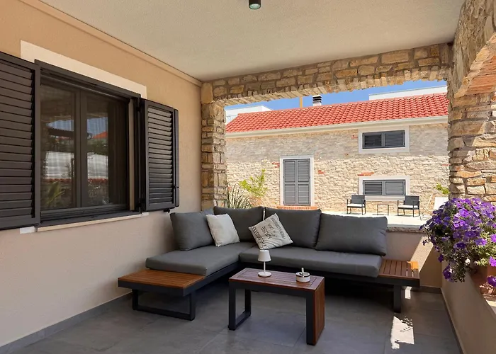 Appartamento Vi La Mare - Mediterranes Apartment-feeling Mit Poolgenuss